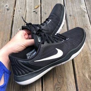 9.5 Black Nike Flex Cross Training Running Shoes
